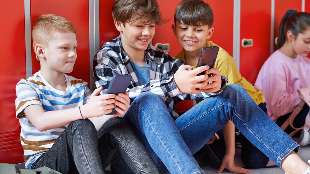 How to protect your Children from Social Media risks